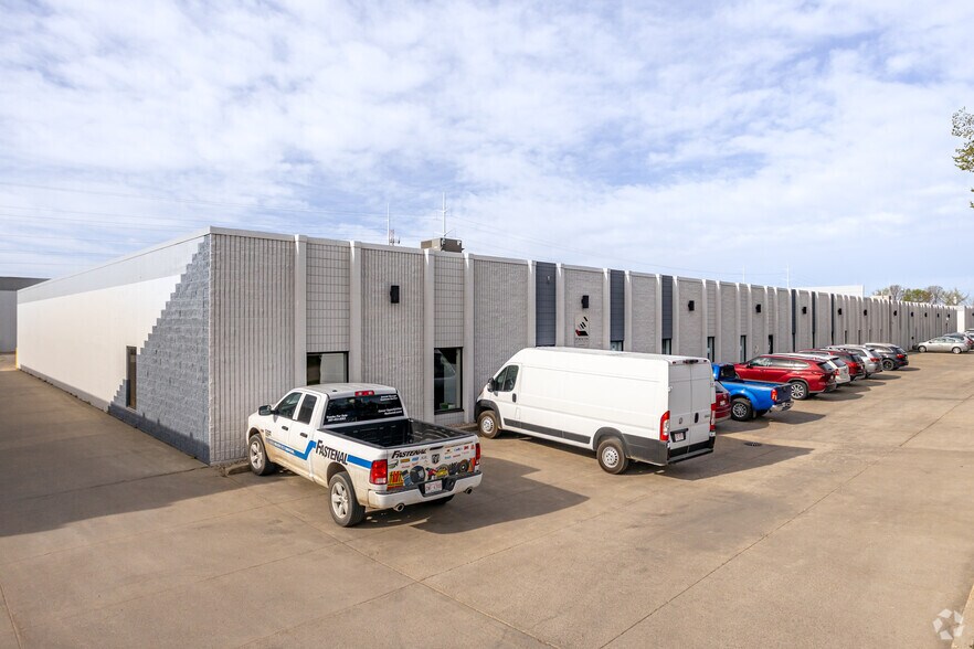 More Photos Of 17890 106th Ave NW, Edmonton Unknown For Lease