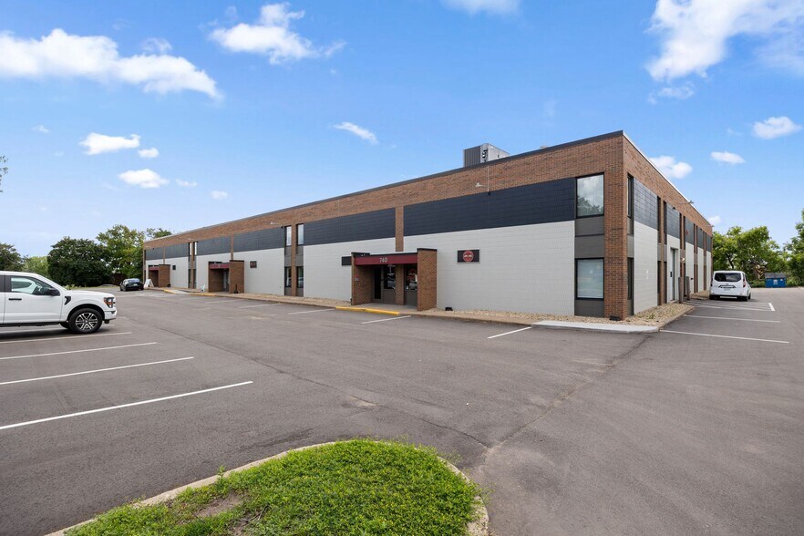 More Photos Of 771-783 NE Harding St, Minneapolis Warehouse For Lease