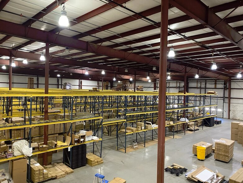 More Photos Of 115 Pencader Dr, Newark Manufacturing For Lease