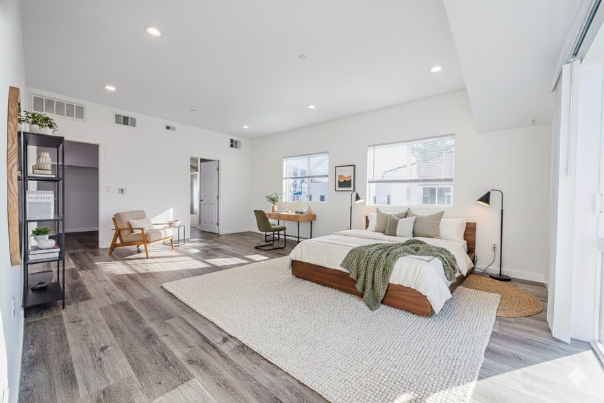 More Photos Of 1119 N Berendo St, Los Angeles Apartments For Sale