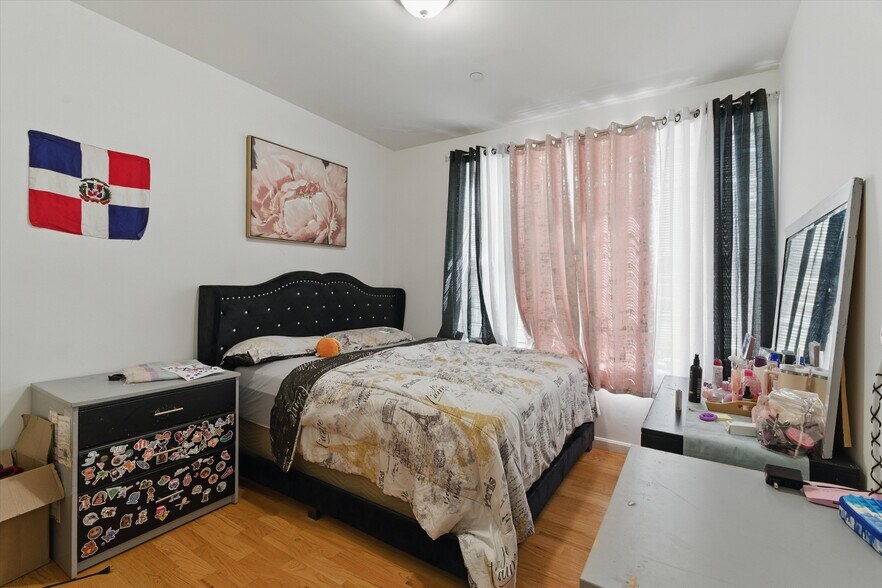 More Photos Of 265-267 Essex St st, Lawrence Apartments For Sale