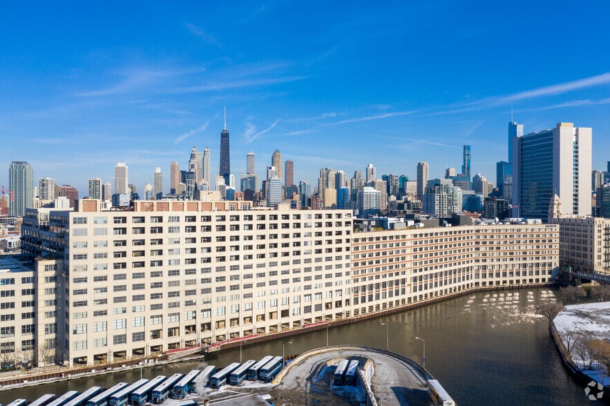 More Photos Of 600 W Chicago Ave, Chicago Office For Lease