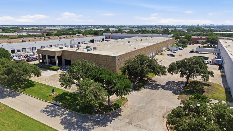 Primary Photo Of 13755-13775 Benchmark Dr, Farmers Branch Warehouse For Lease