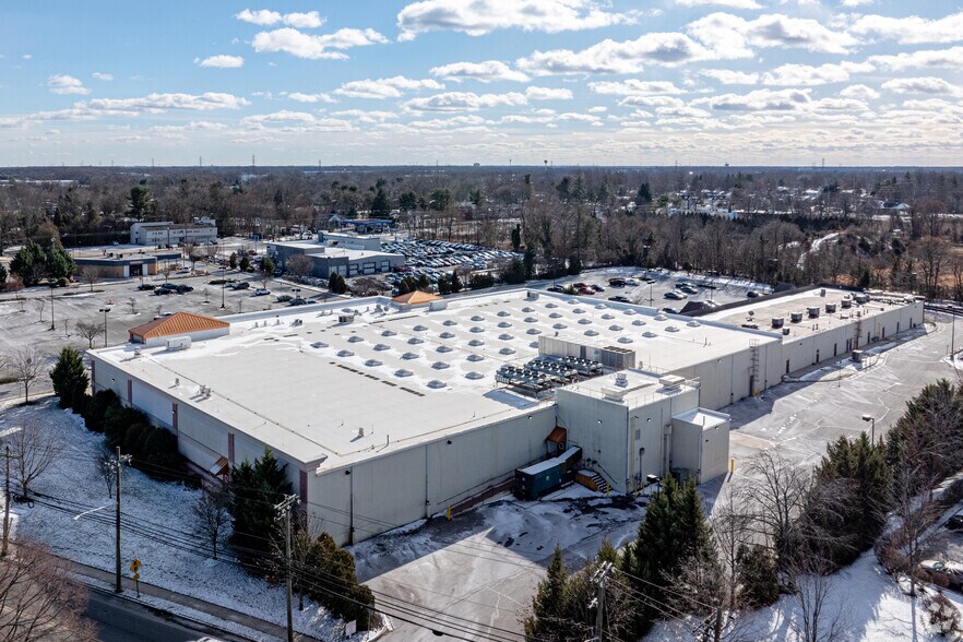 More Photos Of 1221 State Route 27, Somerset Supermarket For Lease