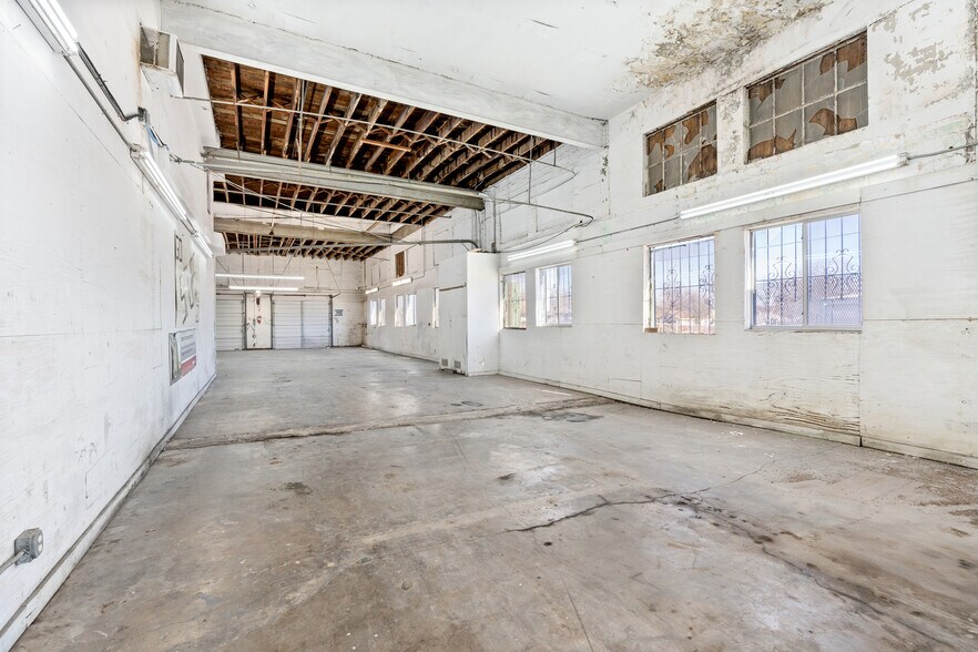 More Photos Of 103 Blanco Rd, San Antonio Auto Repair For Lease