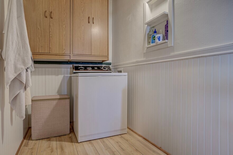 More Photos Of 216 W Main St, Payson General Retail For Sale