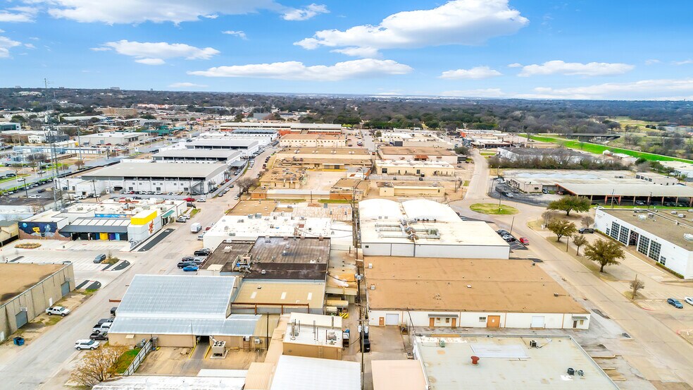 More Photos Of 2711-2725 Cullen St, Fort Worth Distribution For Lease