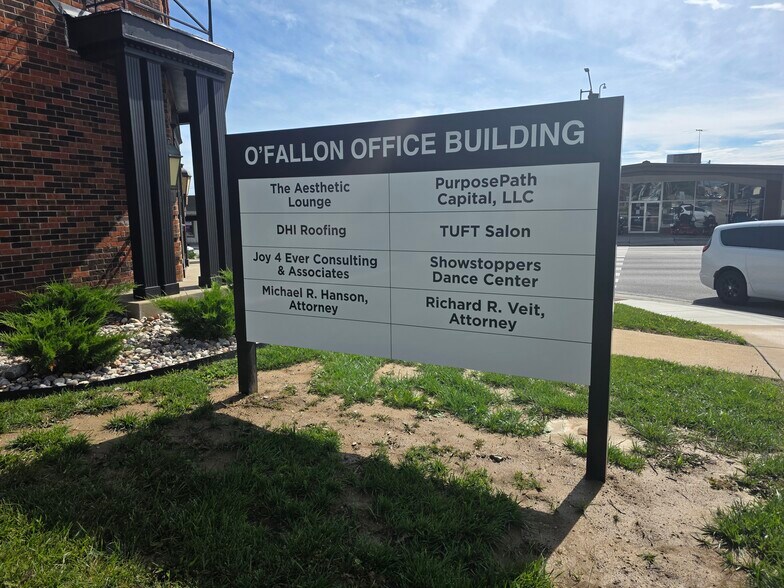 More Photos Of 225 S Main St, O'Fallon Office For Lease