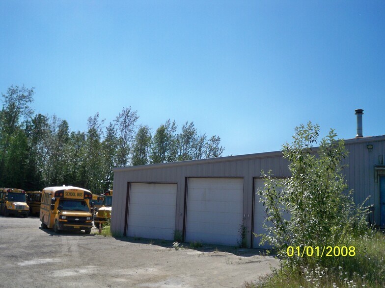 More Photos Of 399 Helmericks Ave, Fairbanks Flex For Lease