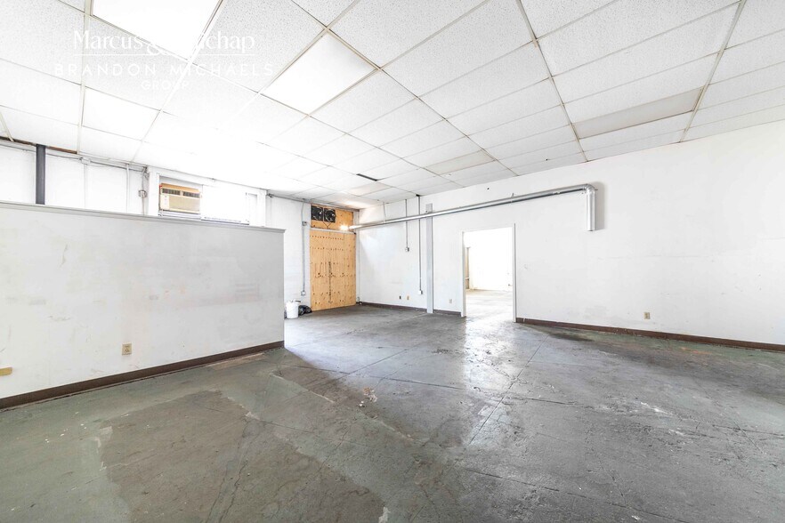 More Photos Of 3651 Beverly Blvd, Los Angeles Storefront For Sale
