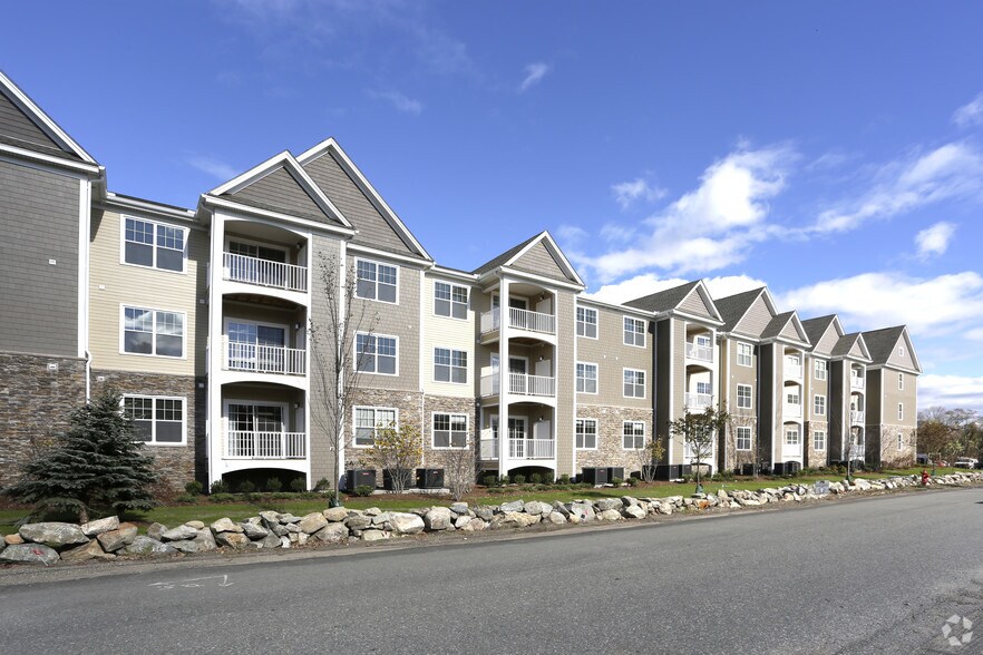 More Photos Of 4 Berry St, North Andover Apartments For Lease