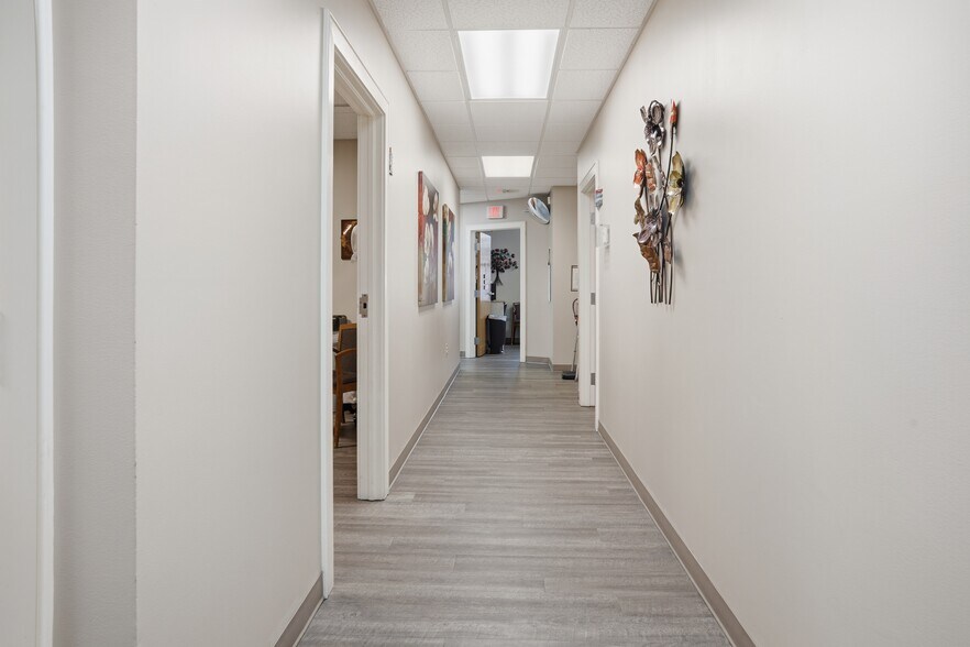 More Photos Of 1729 Lakeland Hills Blvd, Lakeland Medical For Sale