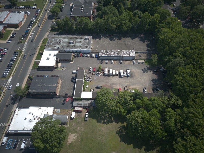 More Photos Of 2127 Hamilton Ave, Hamilton Office For Sale