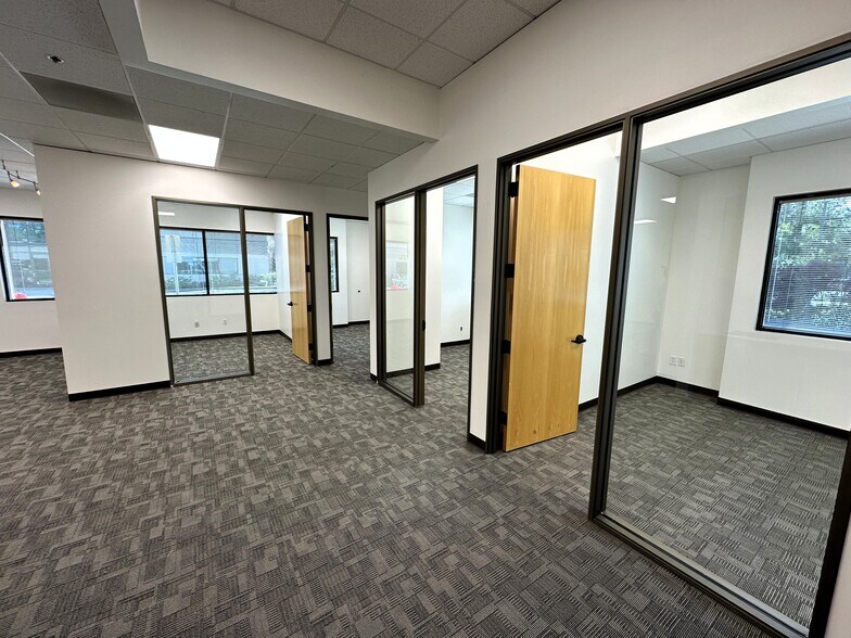 More Photos Of 3775 Brickway Blvd, Santa Rosa Medical For Lease