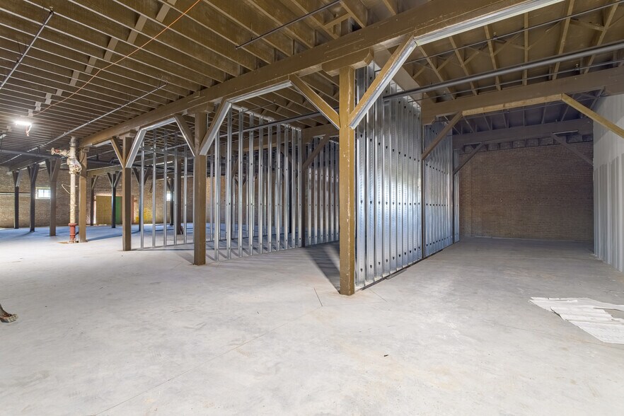 More Photos Of 2000 Nance St, Houston Loft Creative Space For Lease