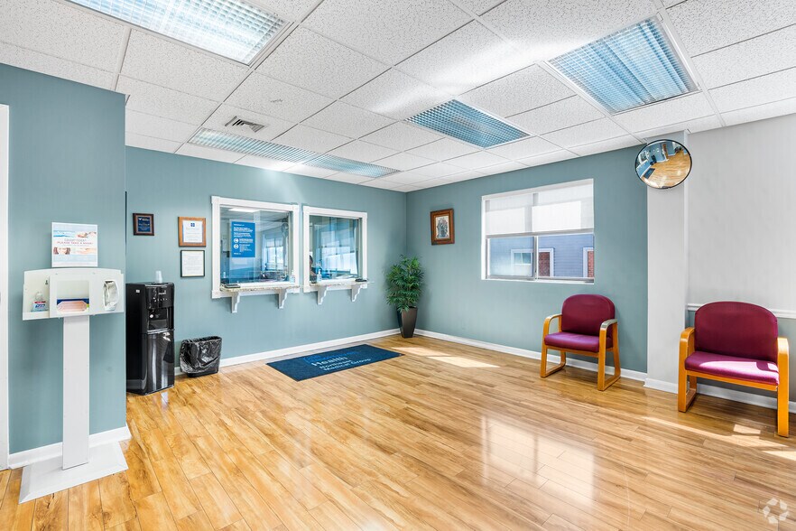 More Photos Of 2900 Main St, Stratford Medical For Sale