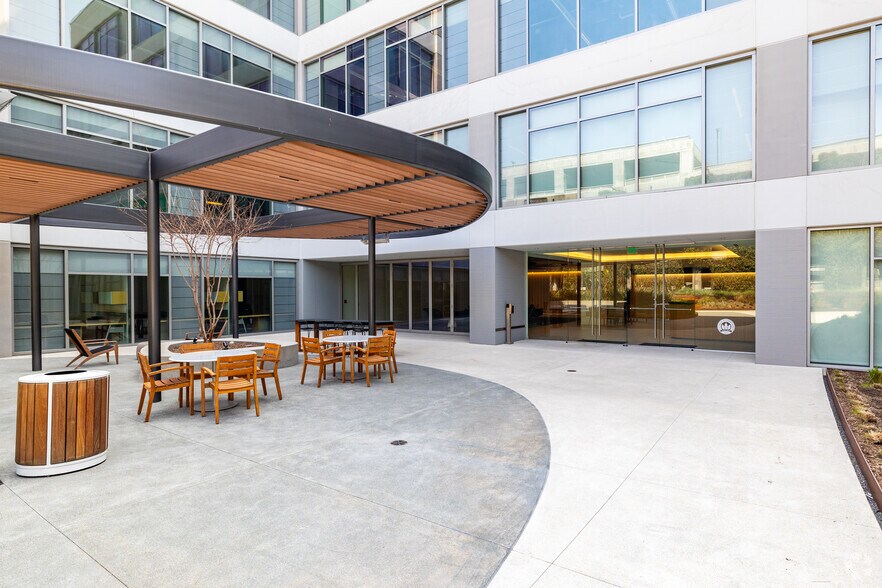 More Photos Of 12121 Bluff Creek Dr, Playa Vista Loft Creative Space For Lease