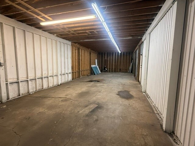 More Photos Of 6659 Denver Industrial Park Rd, Denver Service For Lease