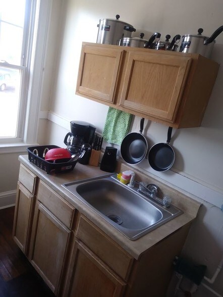 More Photos Of 161 Buckingham St, Hartford Land For Sale