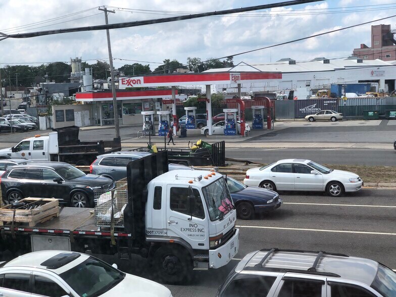 More Photos Of 369 Peninsula Blvd, Hempstead Storefront Retail Office For Lease