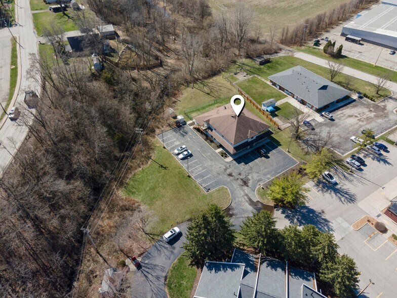 More Photos Of 150 Mensa Dr, Noblesville Office For Sale