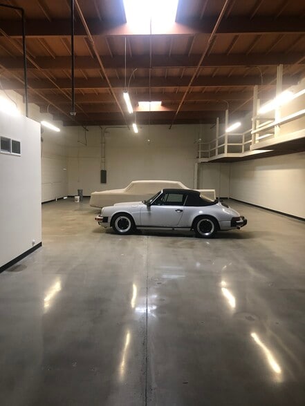 More Photos Of 2014 Placentia Ave, Costa Mesa Manufacturing For Lease