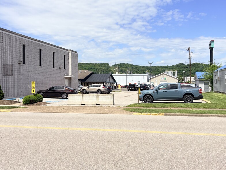 More Photos Of 501 2nd Ave, Charleston Office For Lease