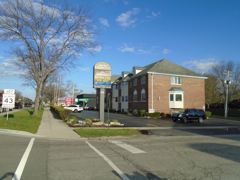 More Photos Of 655 Rockland Rd, Lake Bluff Office For Lease