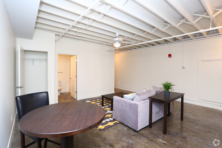 More Photos Of 615 Ferry St, Lafayette Apartments For Sale