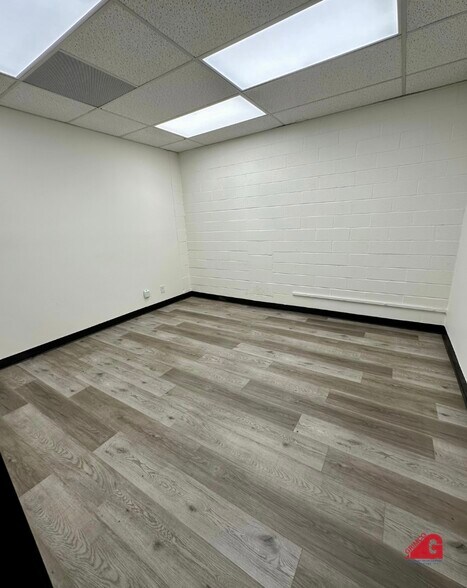 More Photos Of 9851 Owensmouth Ave, Chatsworth Warehouse For Lease