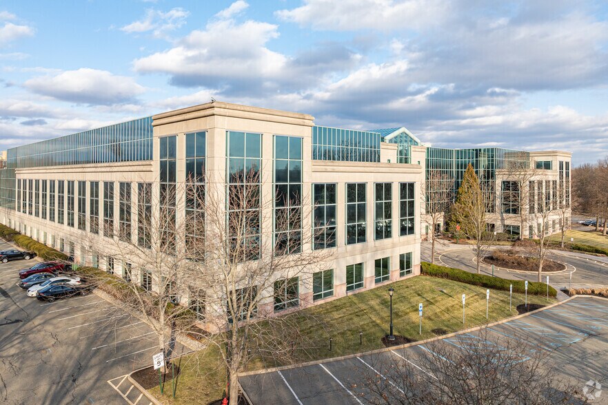 Primary Photo Of 8 Campus Drive Dr, Parsippany Office For Lease