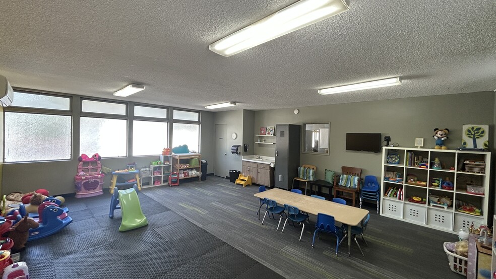 More Photos Of 701 W Broadway, Anaheim Religious Facility For Sale