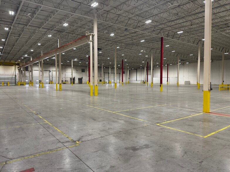 More Photos Of 5158 Williamsport Pike, Martinsburg Warehouse For Lease