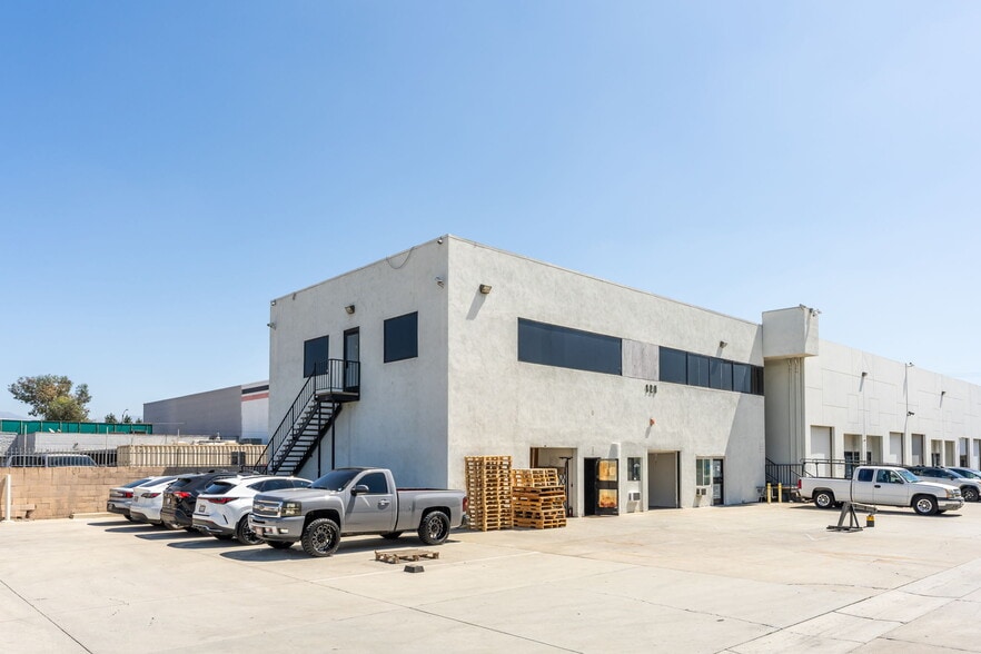 More Photos Of 127-129 S 8th Ave, La Puente Warehouse For Sale