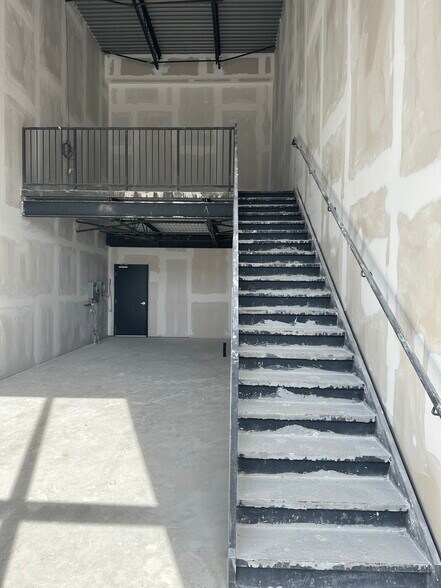 More Photos Of 3101 Kennedy Rd, Toronto Storefront For Sale