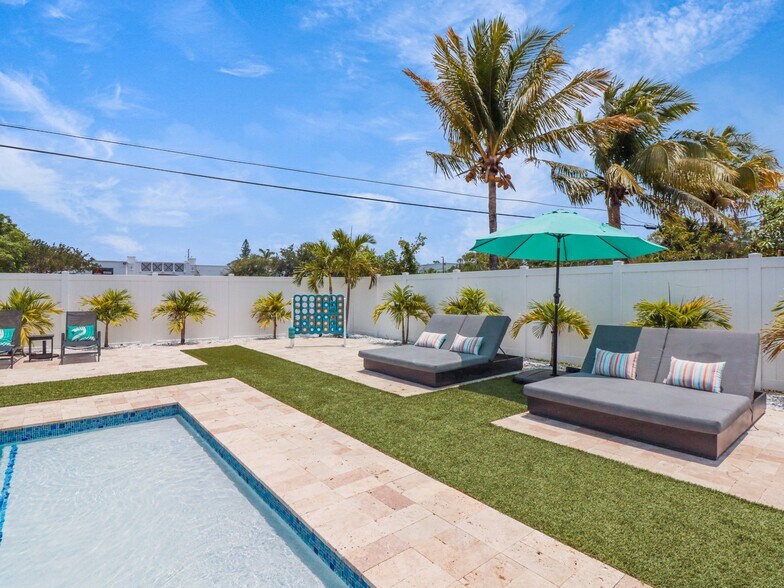 More Photos Of 1705-1709 NE 3rd Ave, Delray Beach Apartments For Sale