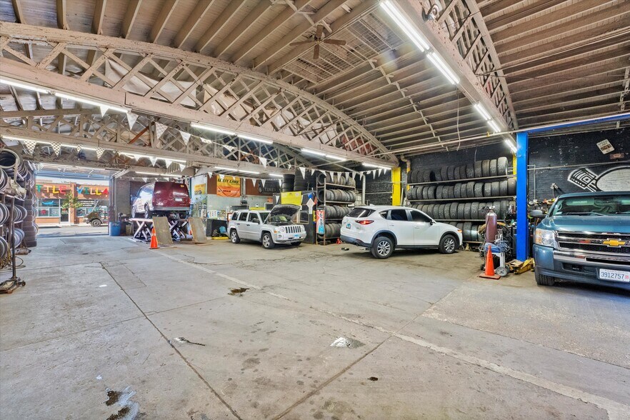 More Photos Of 2447 S Pulaski Ave, Chicago Warehouse For Sale