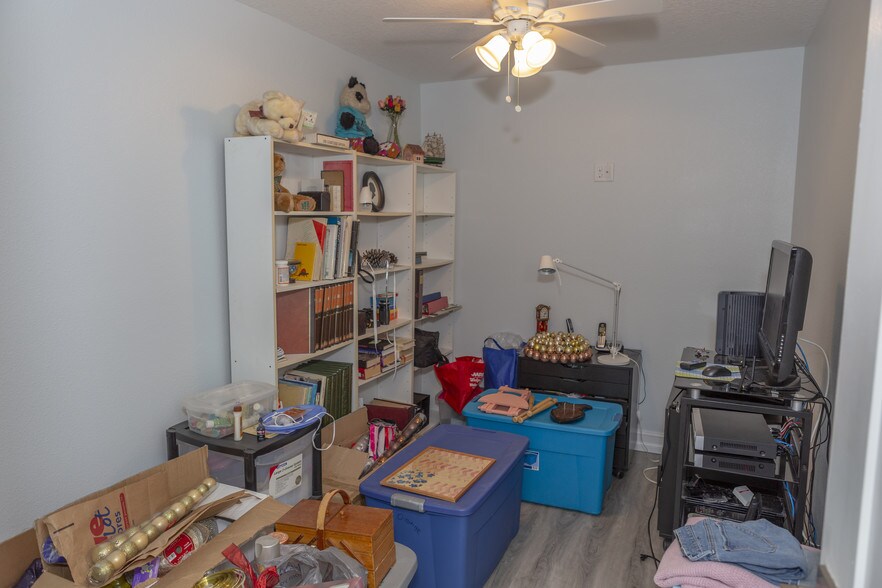 More Photos Of 2211 E Norvell Bryant Hwy, Hernando Freestanding For Sale