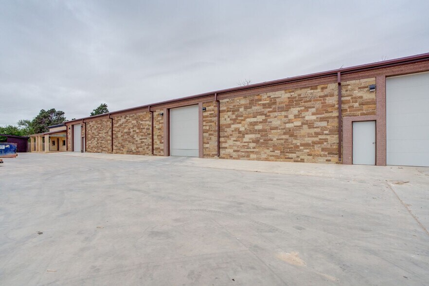 More Photos Of 4805 N Interstate 27, Lubbock Industrial For Sale