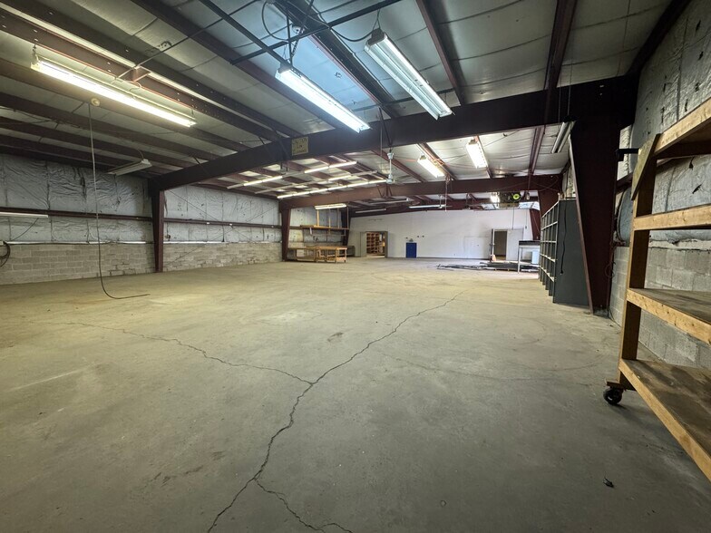 More Photos Of 4111 Jackson Rd, Ann Arbor Warehouse For Lease