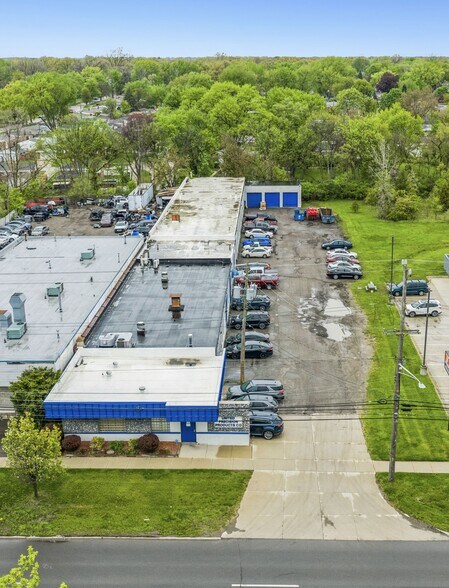 More Photos Of 25040 Van Born Rd, Dearborn Heights Manufacturing For Sale