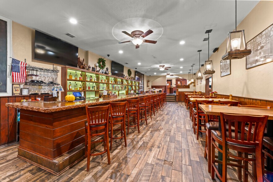 More Photos Of 88 N Main St, Washington Storefront Retail Residential For Sale