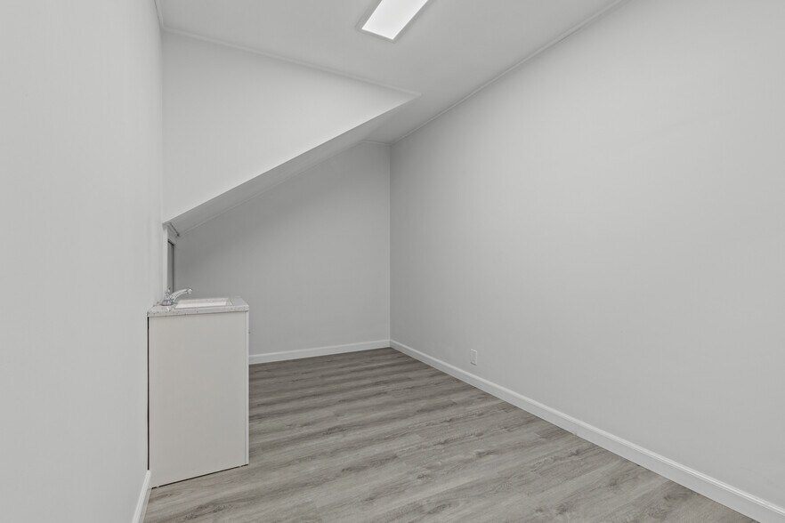 More Photos Of 16705 Hawthorne Blvd, Lawndale Loft Creative Space For Lease