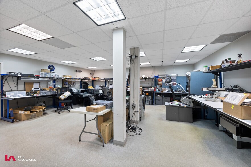 More Photos Of 885 Cripple Creek Dr, Lawrenceville Warehouse For Lease