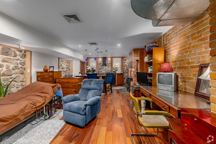 More Photos Of 2 Perry St, Morristown Office Residential For Sale