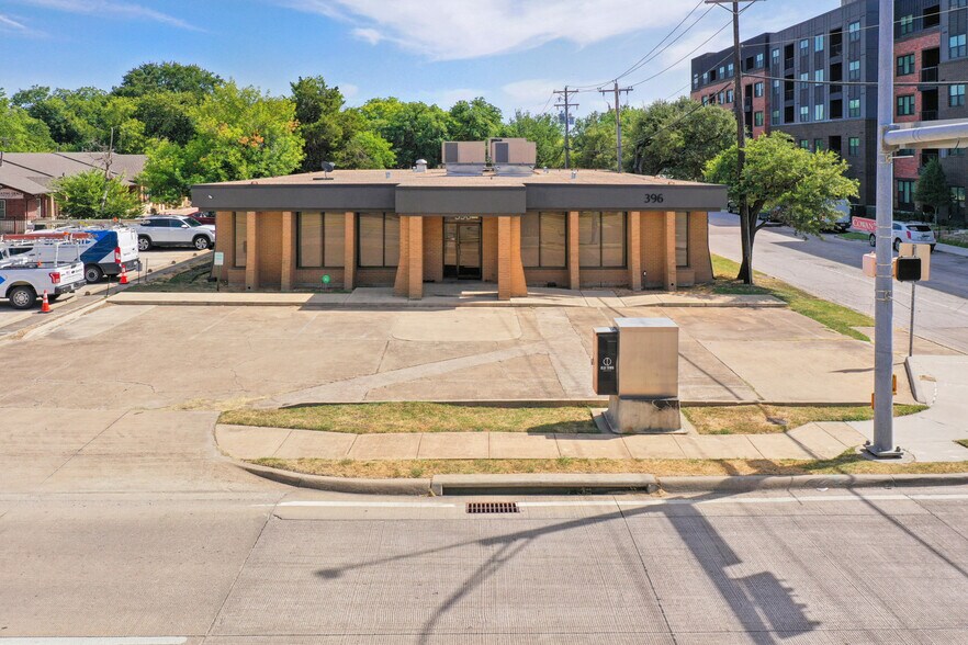 More Photos Of 396 W Main St, Lewisville Medical For Sale