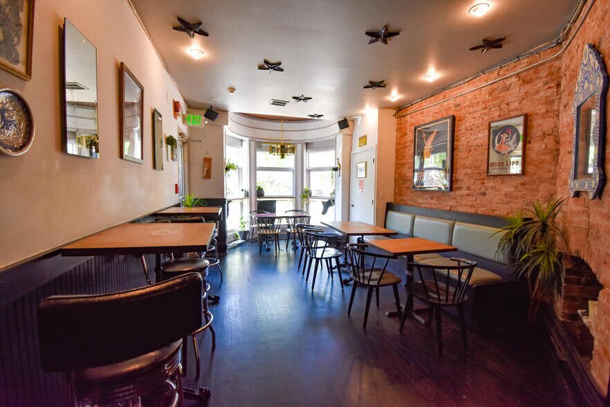 More Photos Of 2337 18th St NW, Washington Storefront Retail Residential For Lease