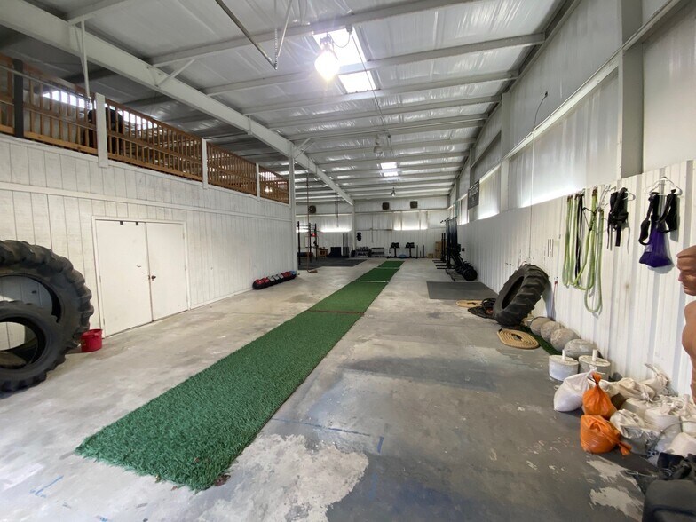 More Photos Of 11842 S 33rd Ave W, Sapulpa Warehouse For Lease