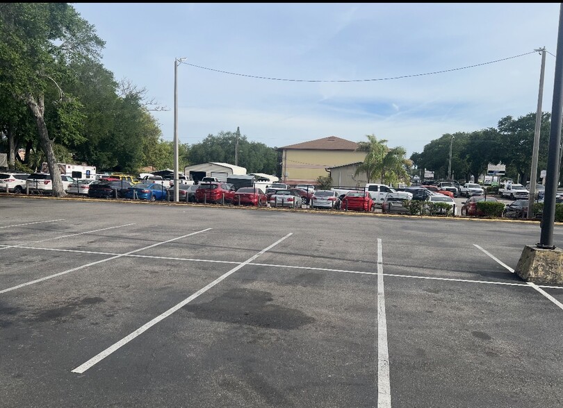 More Photos Of 13518 N Florida Ave, Tampa Auto Dealership For Sale