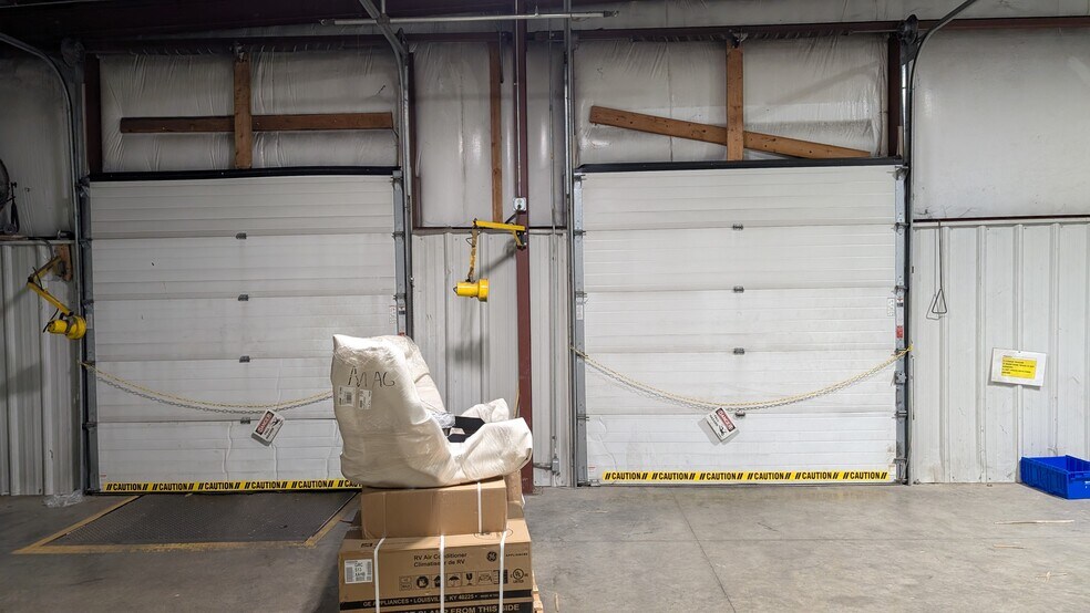 More Photos Of 2721 Hemstock St, La Crosse Warehouse For Sale